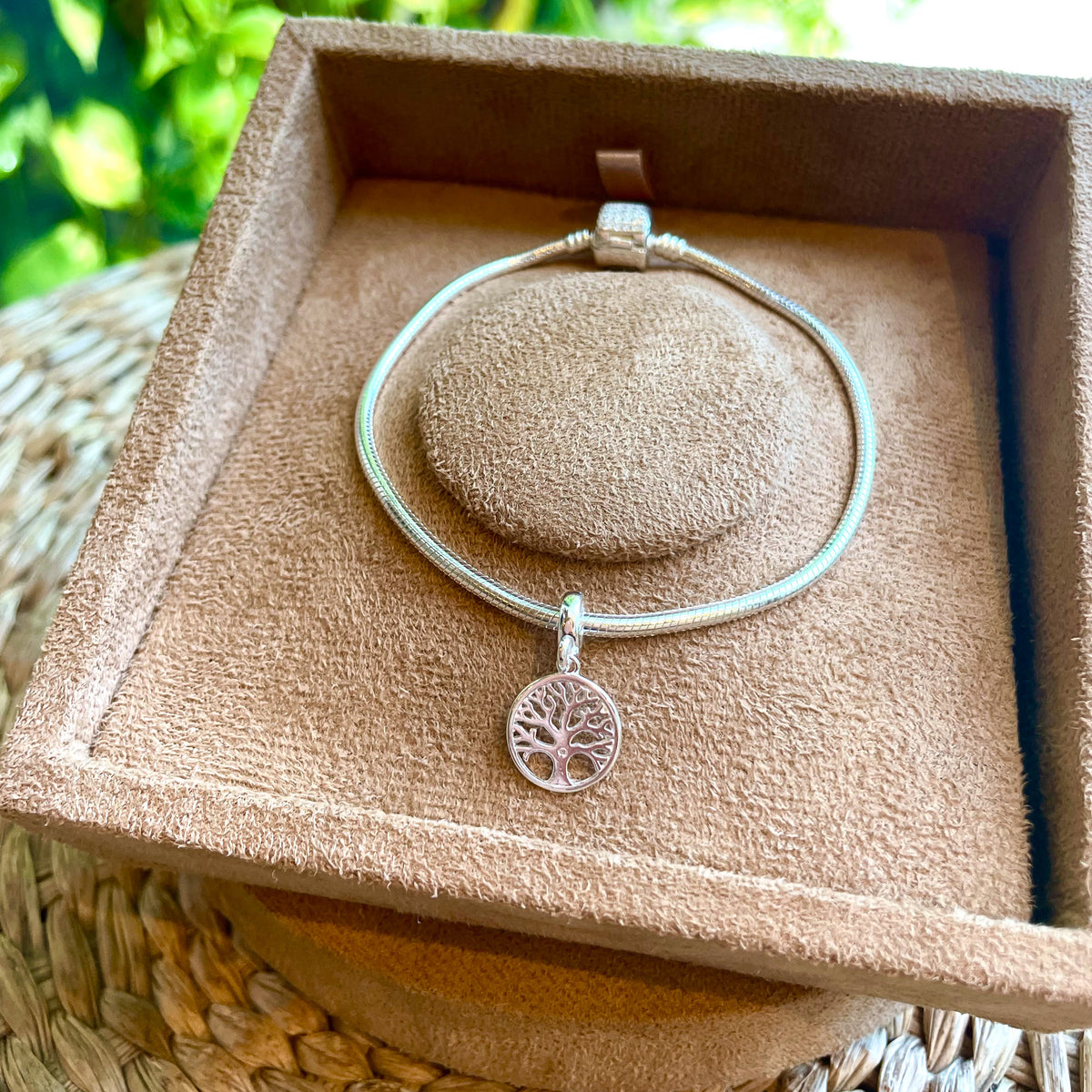 Berloque Medalha Árvore da Vida Vazada Luza em Prata 925