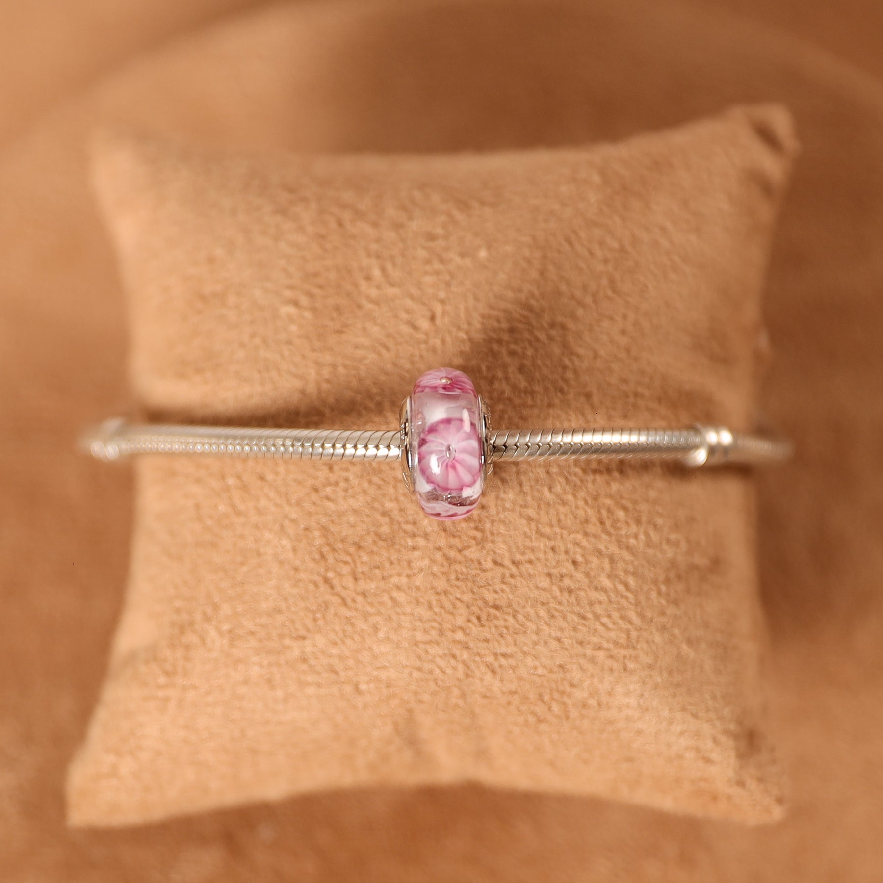 Berloque Separador Murano Branco com Flores Rosas em Prata 925