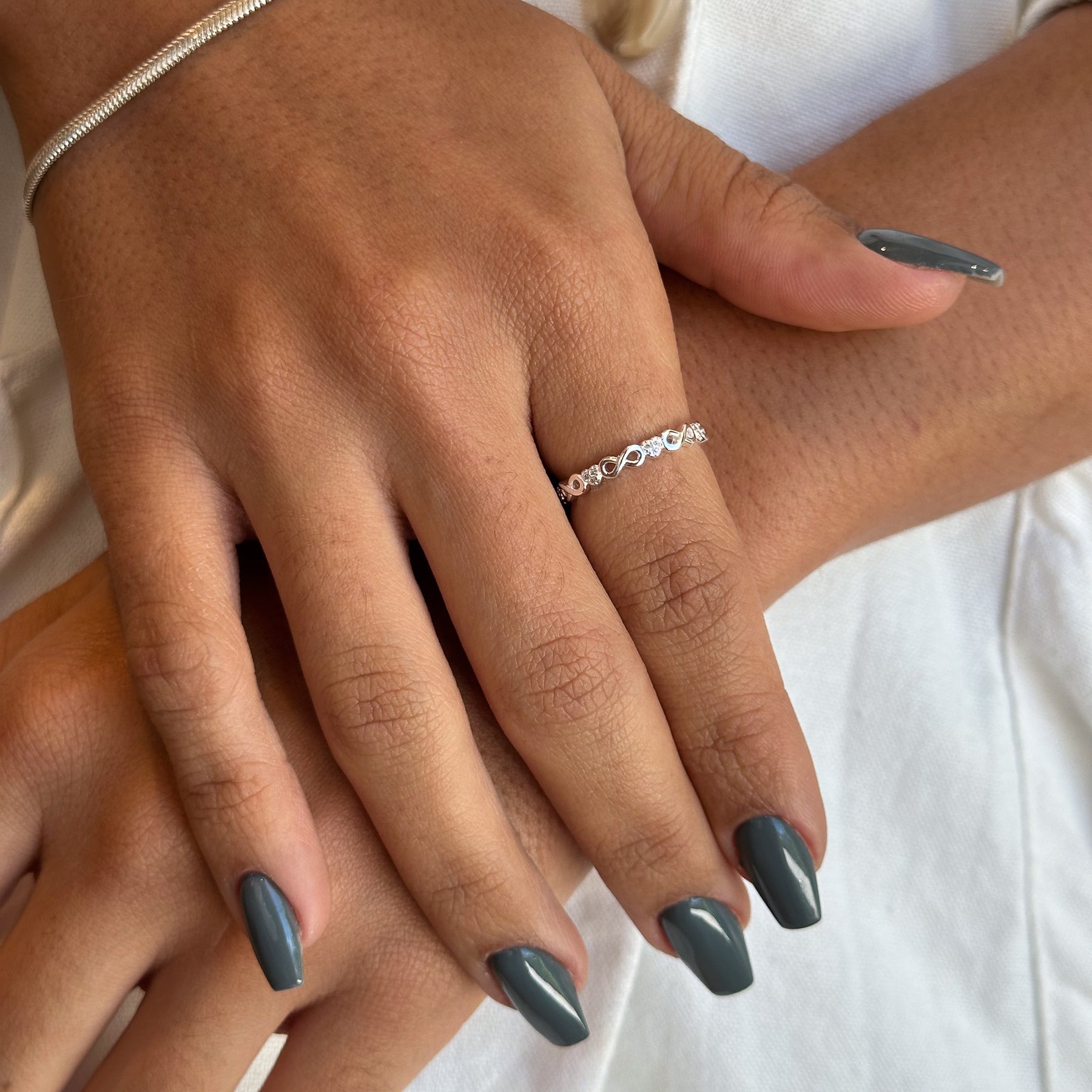 Anel Luza com Infinitos e Mini Corações em Prata 925