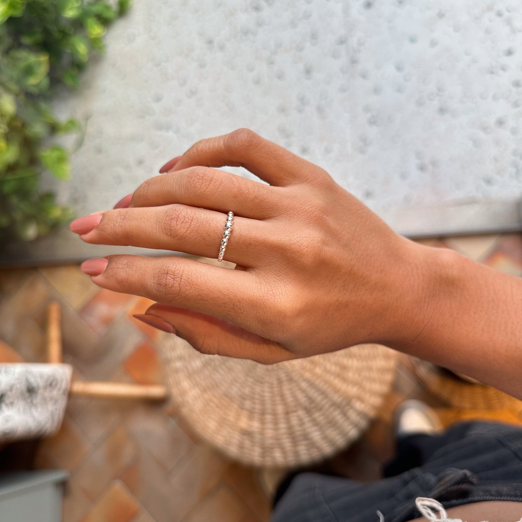 Anel Aparador Luza de Esferas Lisas em Prata 925