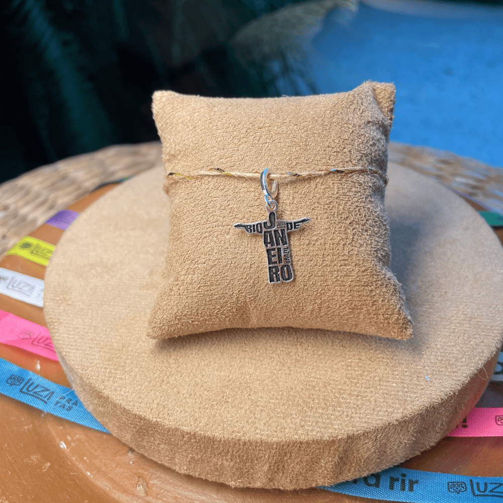 PINGENTE LUZA CRISTO RENDENTOR EM PRATA 925