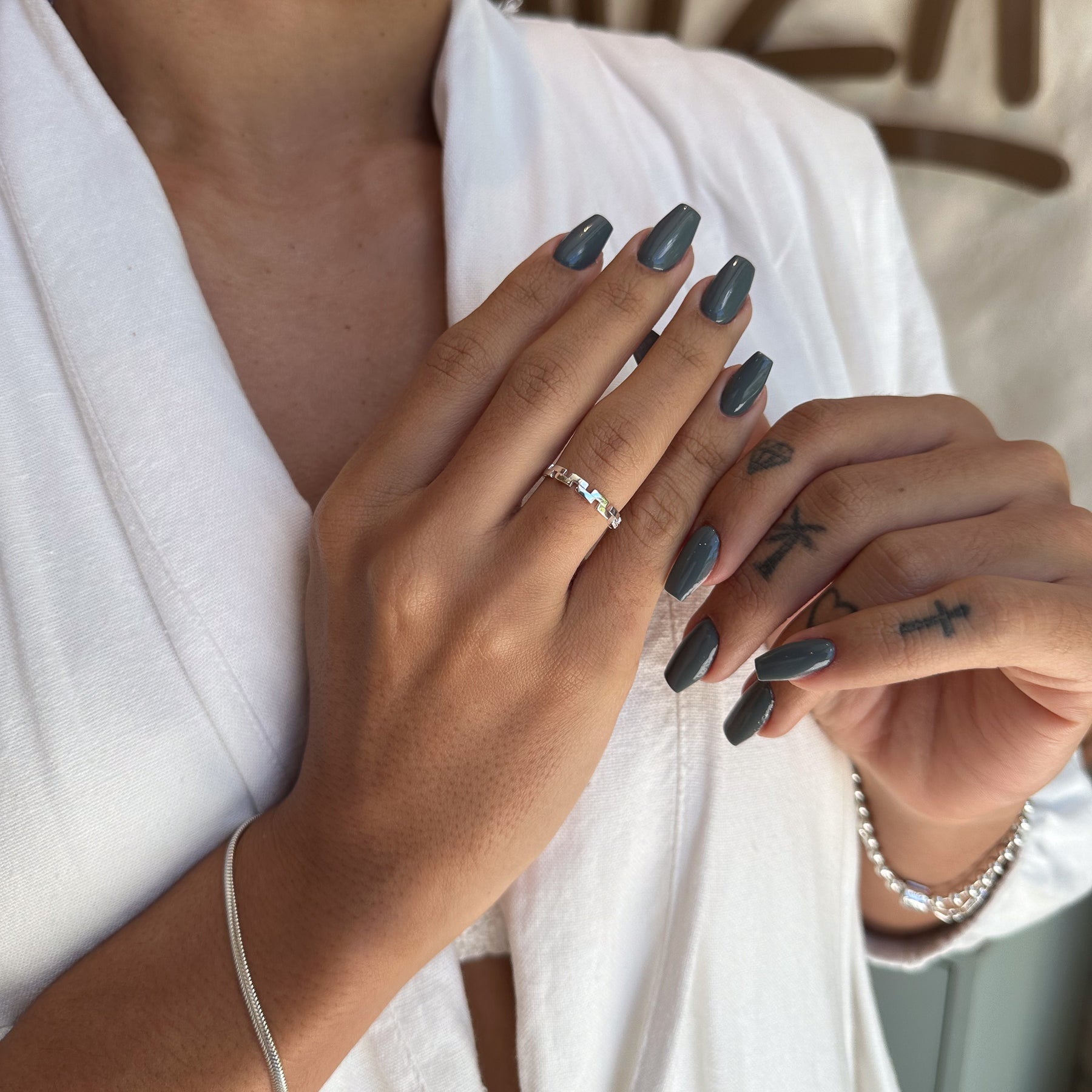 Anel Luza 2 Camadas de Tijolos Sendo Lisos e Cravejados em Prata 925