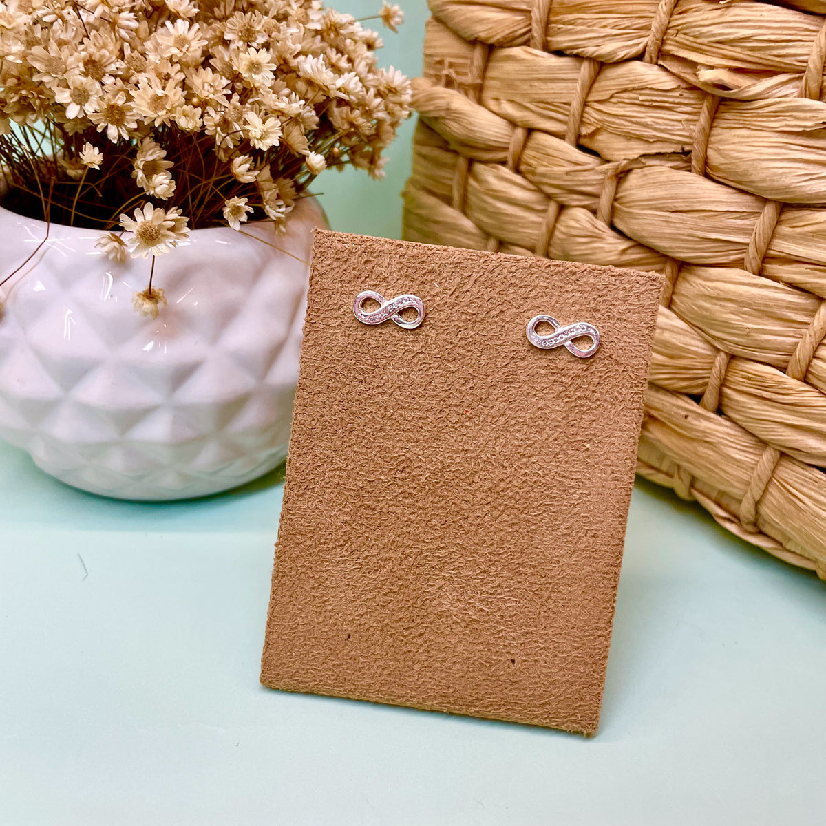 Brinco de Infinito Luza com Detalhes de Zircônia em Prata 925