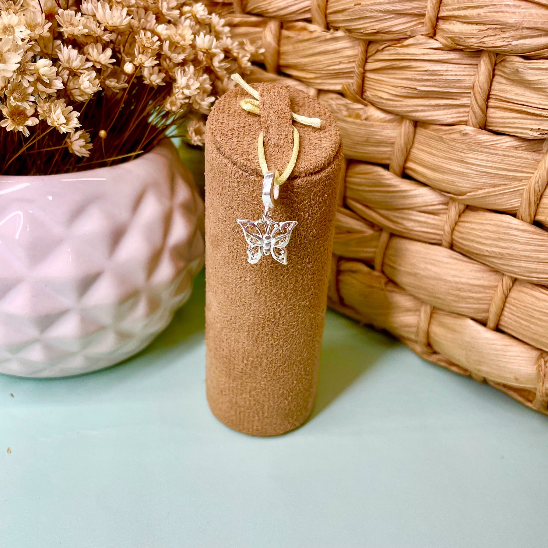 Berloque Borboleta Vazada Luza em Prata 925