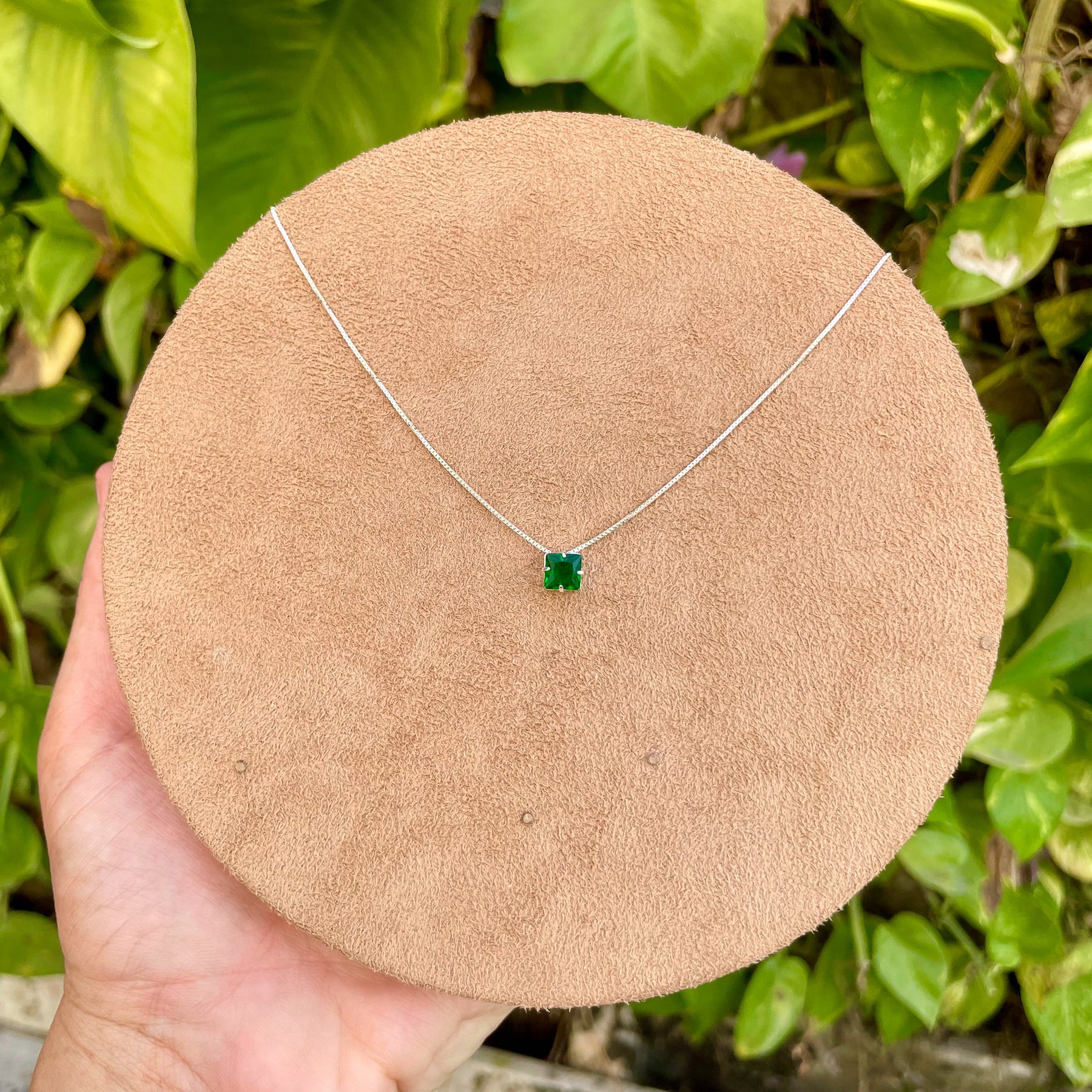 Colar de Ponto de Luz Color Quadrado em Caixa Alta em Prata 925