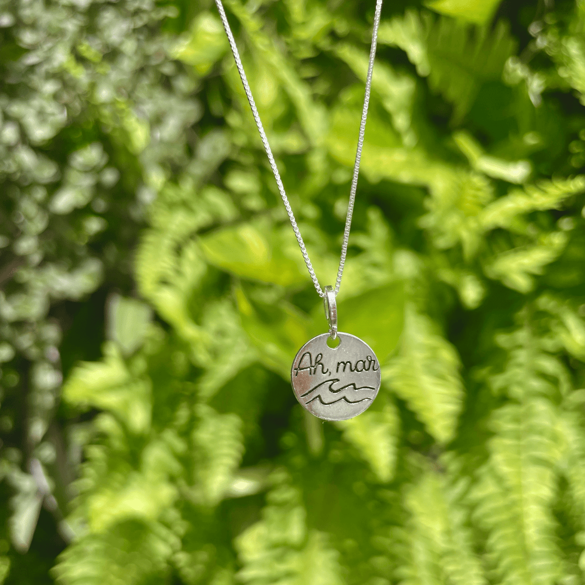 Pingente de Medalha com Frase: "Ah, mar" em Prata 925
