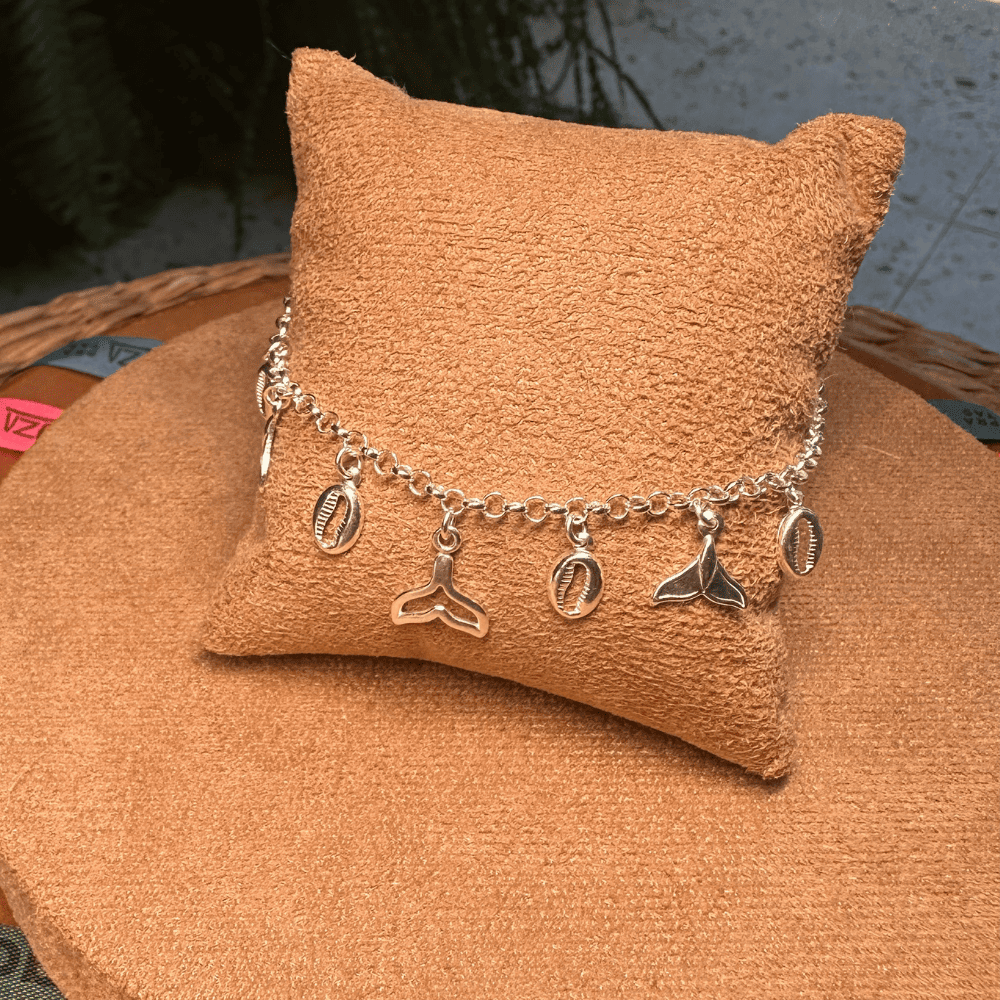 PULSEIRA LUZA COM CAUDAS DE SEREIA E CONCHAS EM PRATA 925