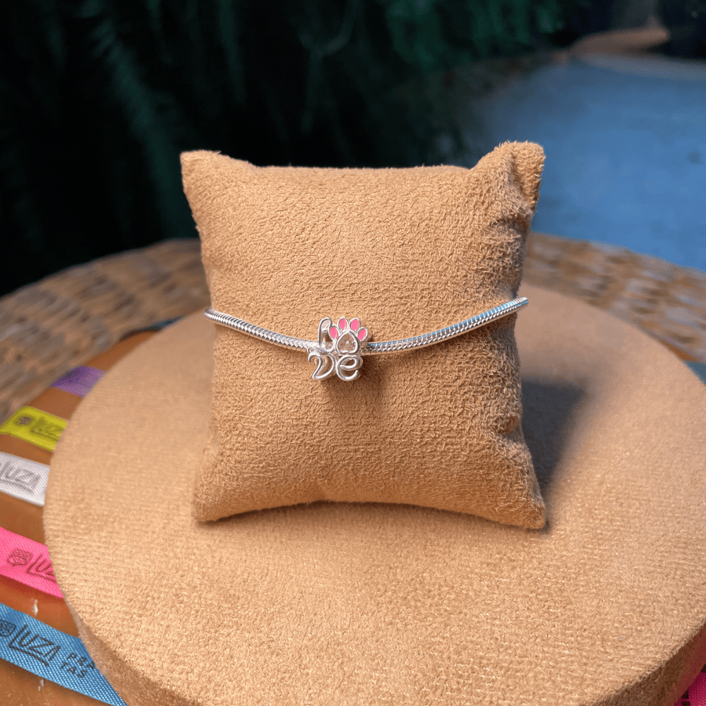 Berloque Luza Love com Pata Dog em Prata 925