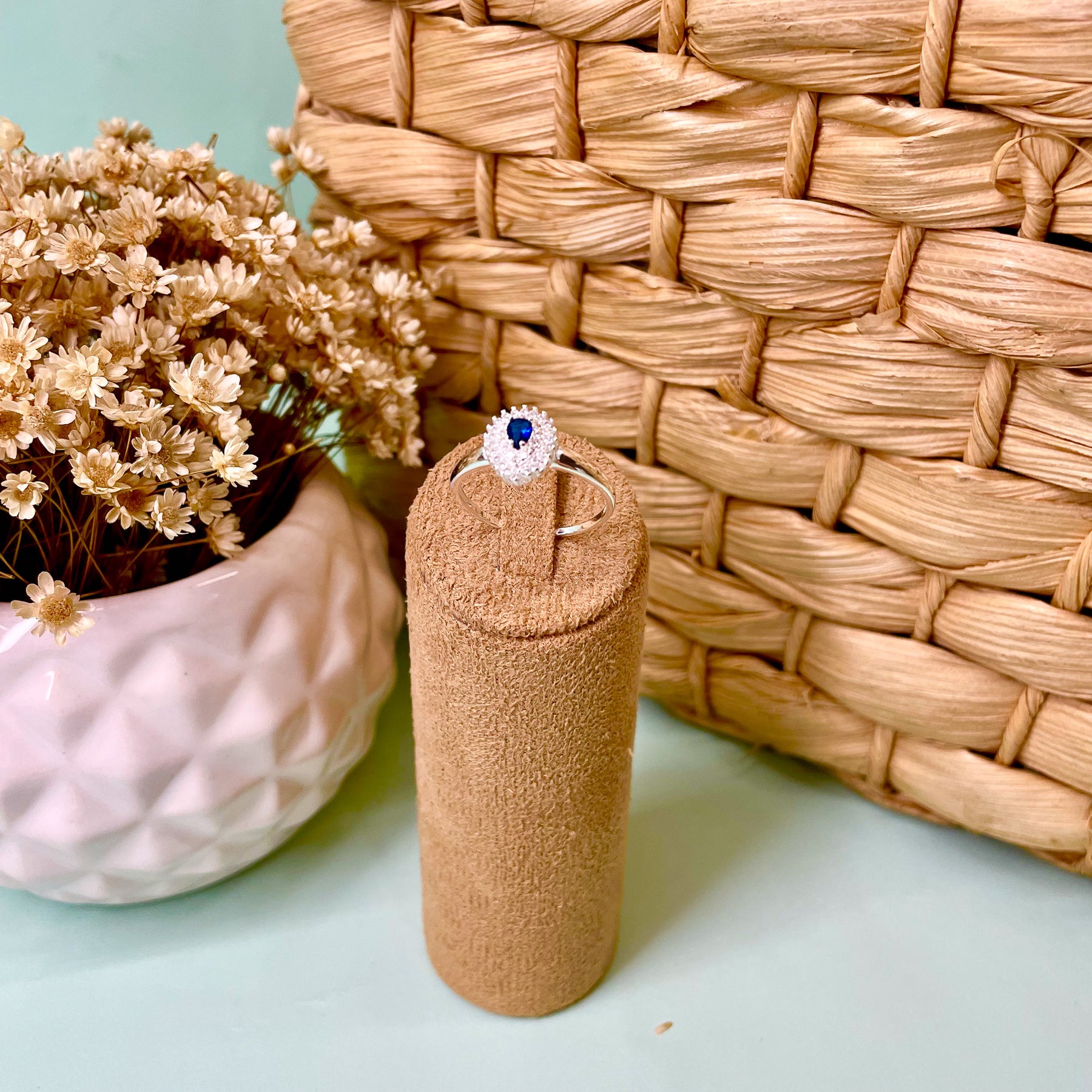 Anel Luza de Gota Cravejada com Ponto de Luz Color em Prata 925