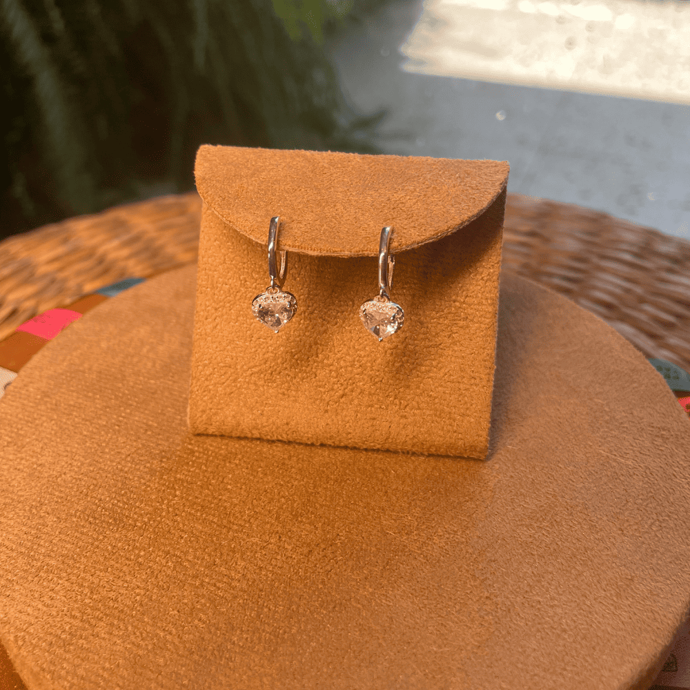 Brinco Argola Luza com Coração Pendente em Prata 925