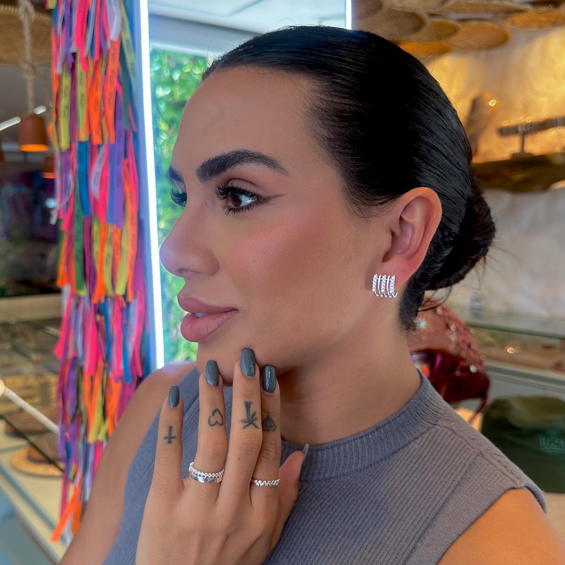 Brinco Ear Hook com Três Linhas de Zircônias Luza em Prata 925