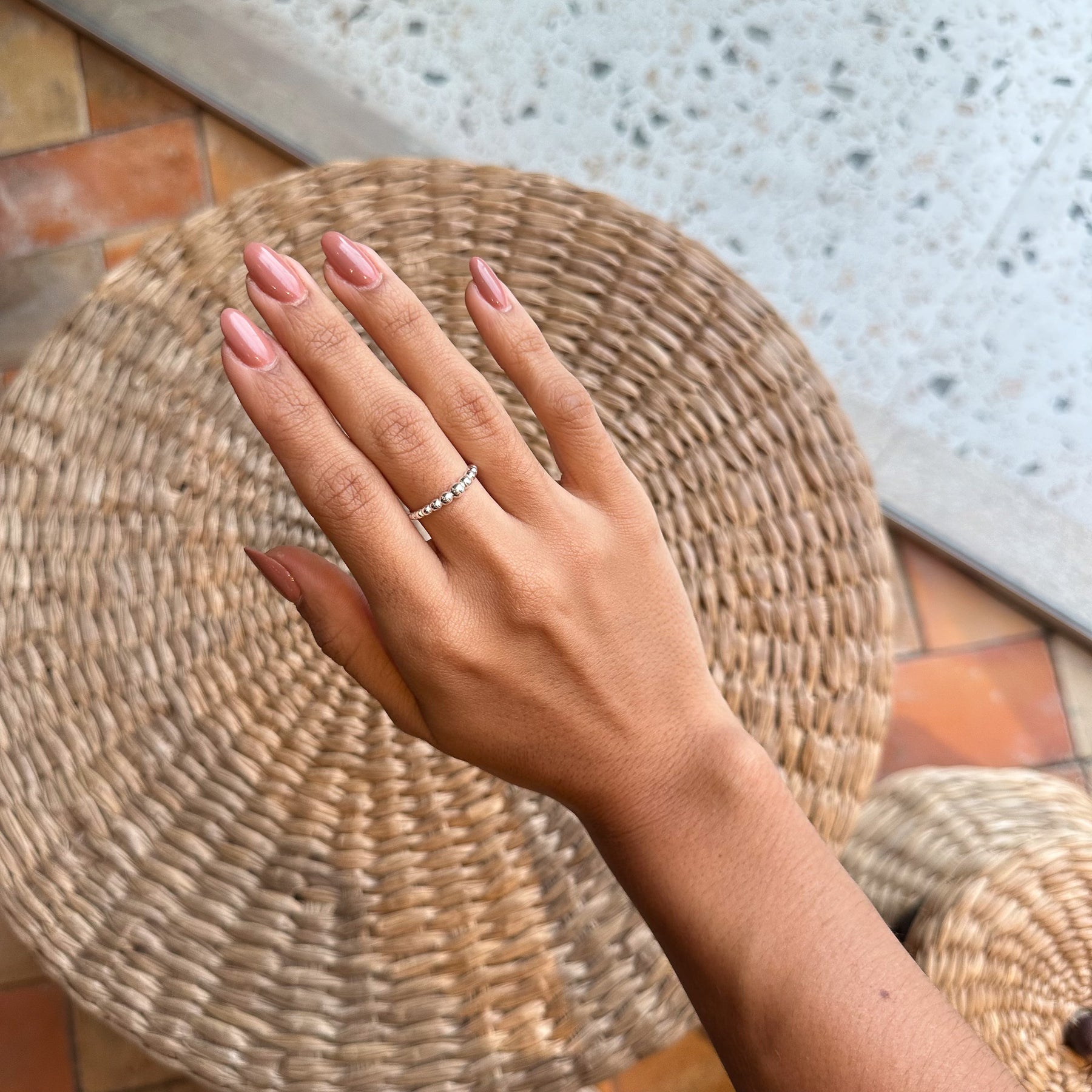 Anel Aparador Luza de Esferas Lisas em Prata 925