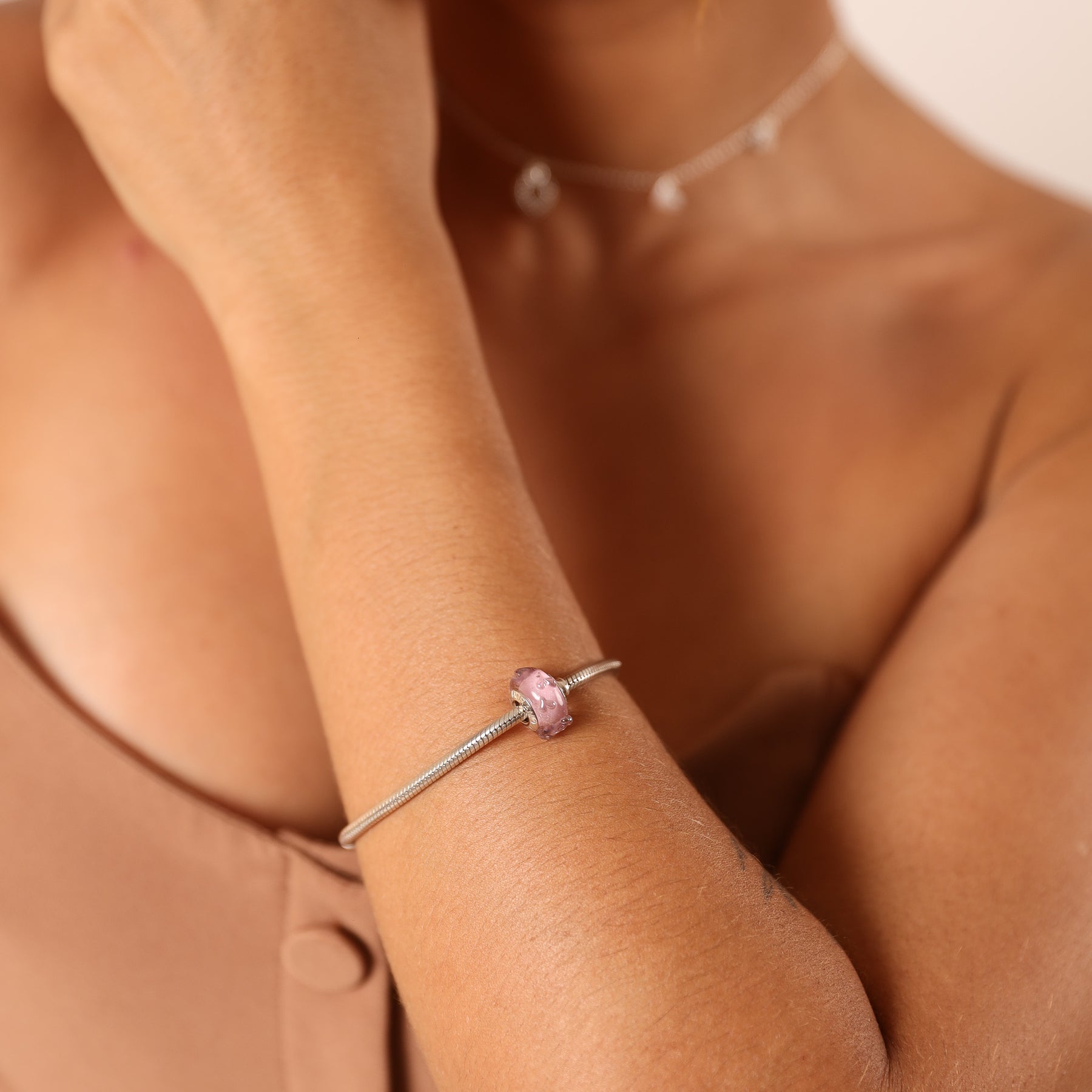 Berloque Separador Murano Rosa com Mini Corações em Prata 925