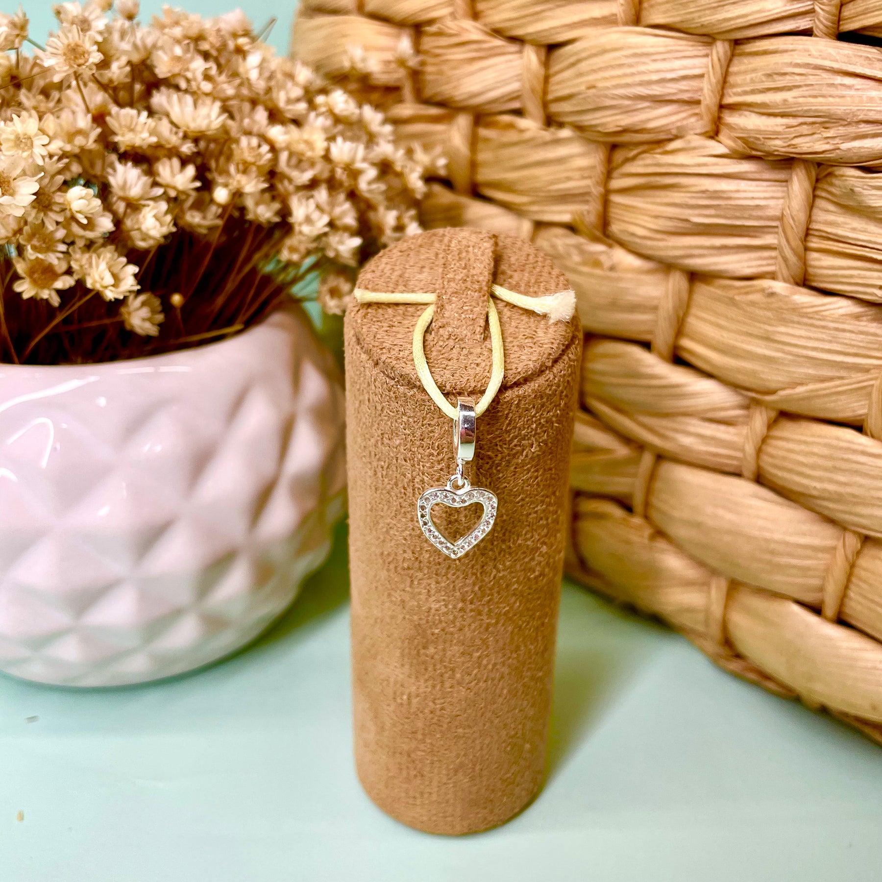 Berloque de Coração Luza Vazado Cravejado de Zircônia em Prata 925