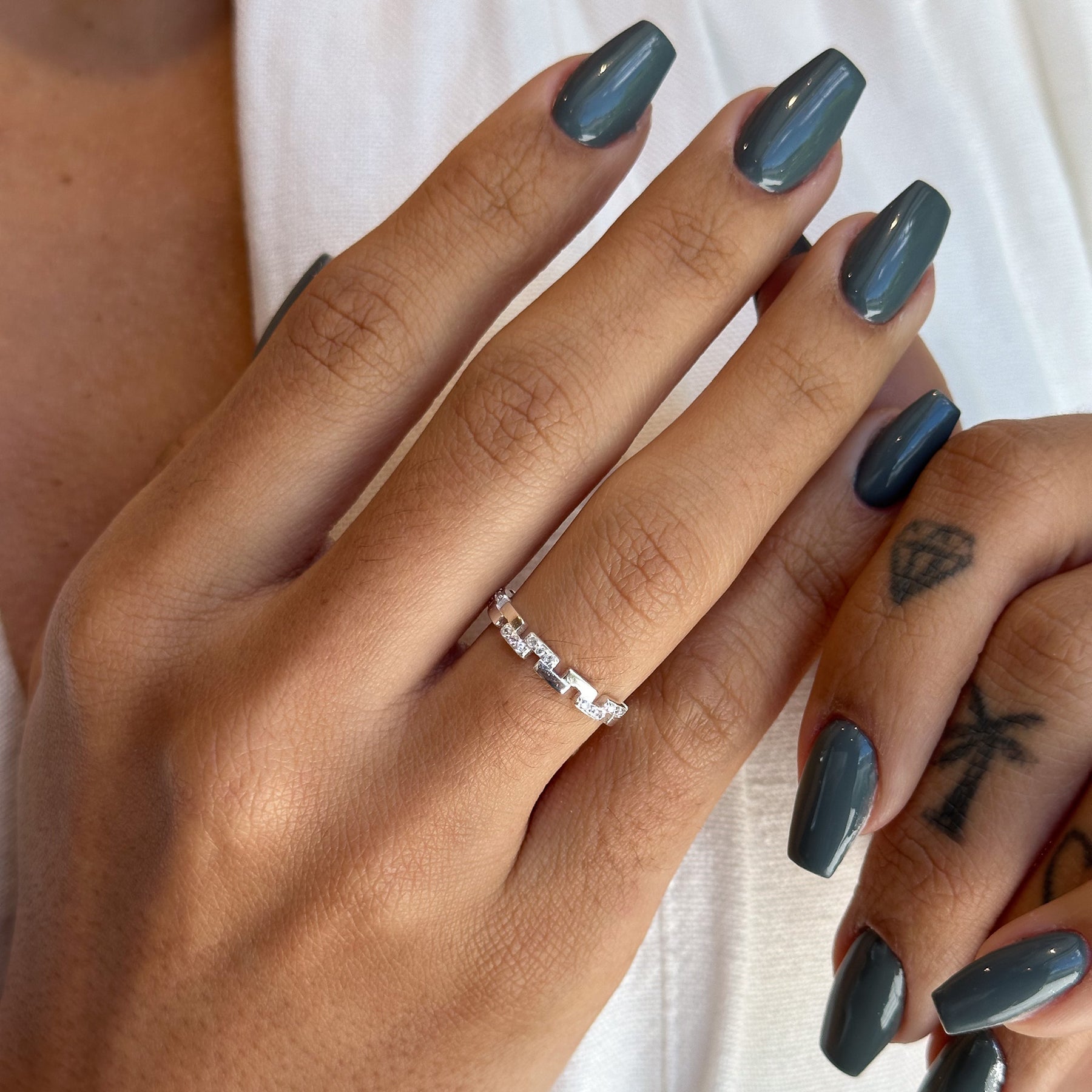 Anel Luza 2 Camadas de Tijolos Sendo Lisos e Cravejados em Prata 925