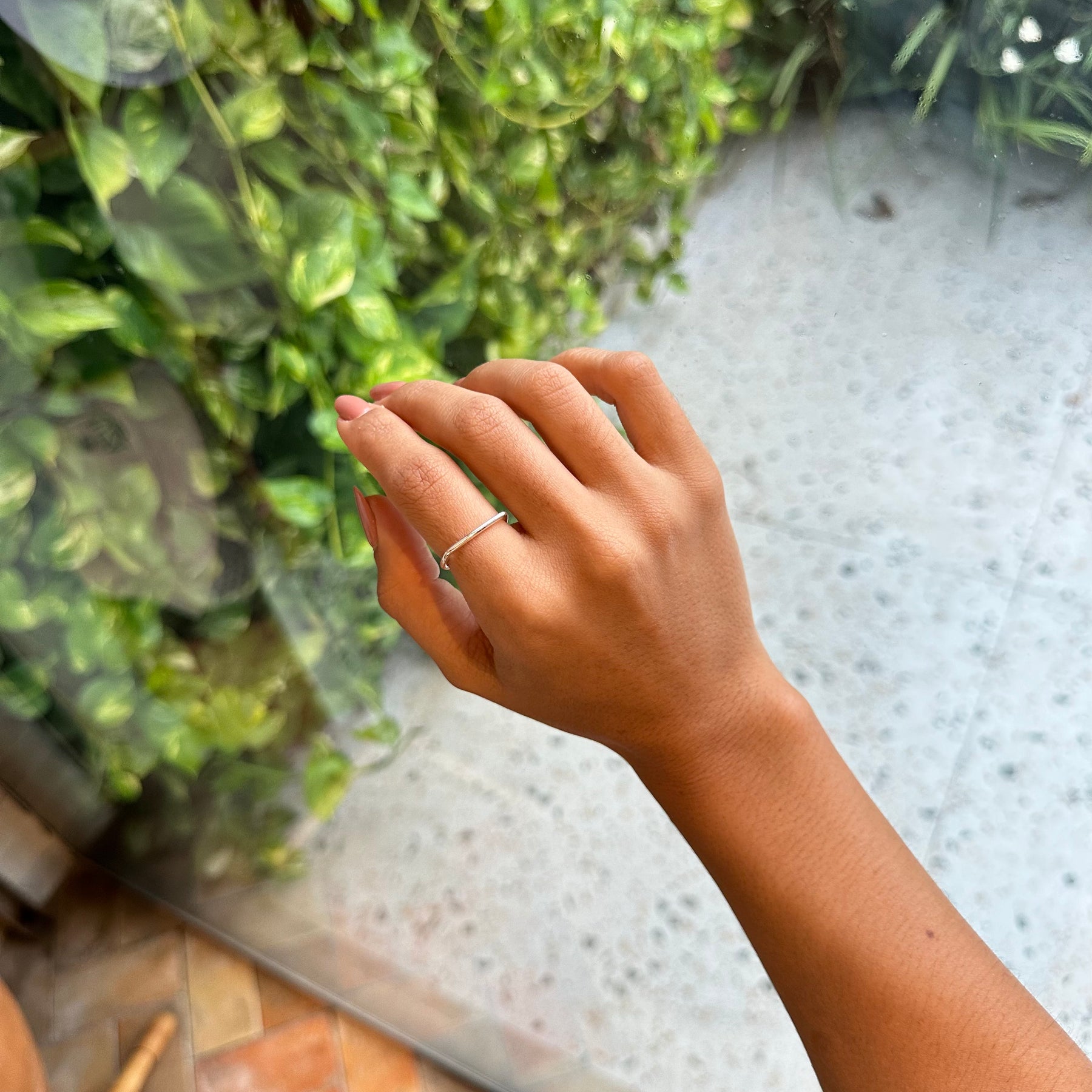 Anel Luza Quadrado Fino Liso em Prata 925