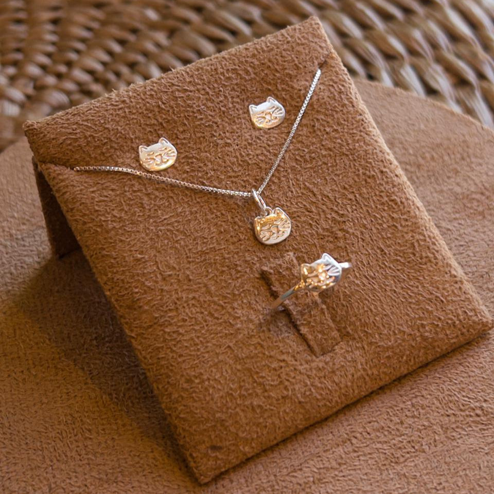 Conjunto Luza de Gatinho com Colar, Brinco e Anel em Prata 925