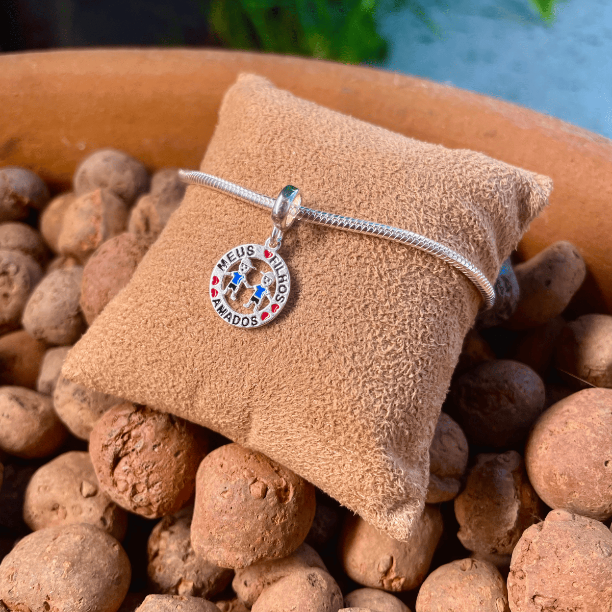 Berloque de Filhos Dois Meninos Color com Frase "Meus Filhos Amados" em Prata 925