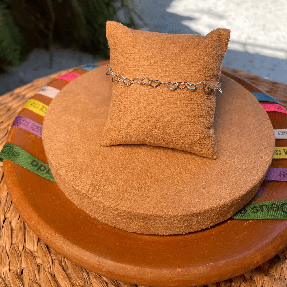 Tornozeleira Luza de Corações Vazados em Prata 925