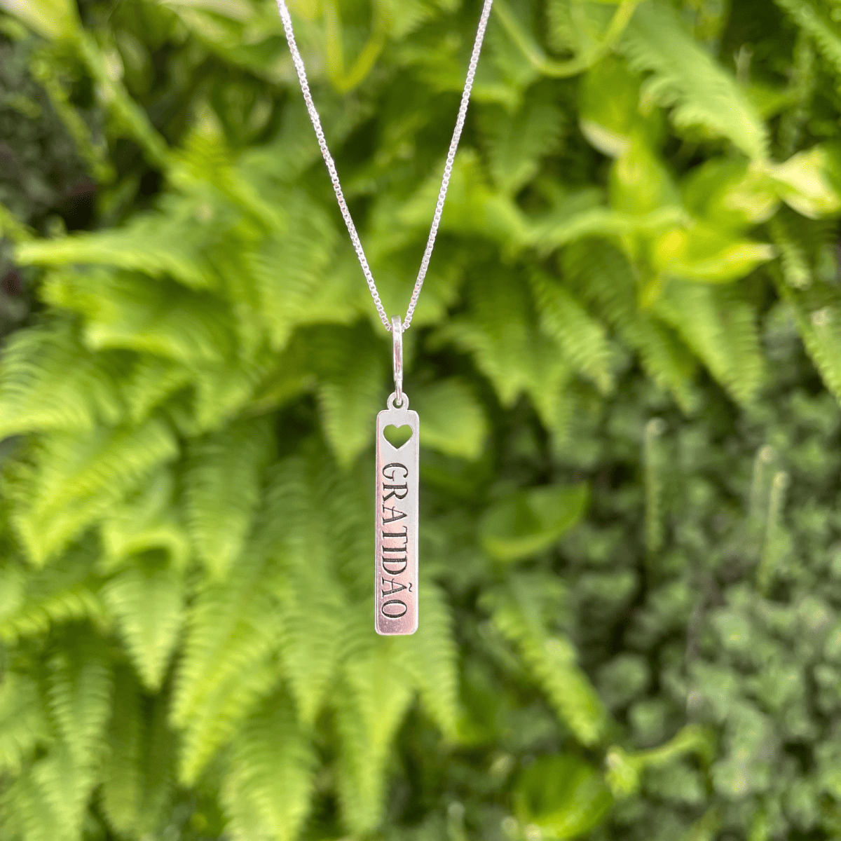 Pingente de "Gratidão" Luza com Coração Vazado em Prata 925