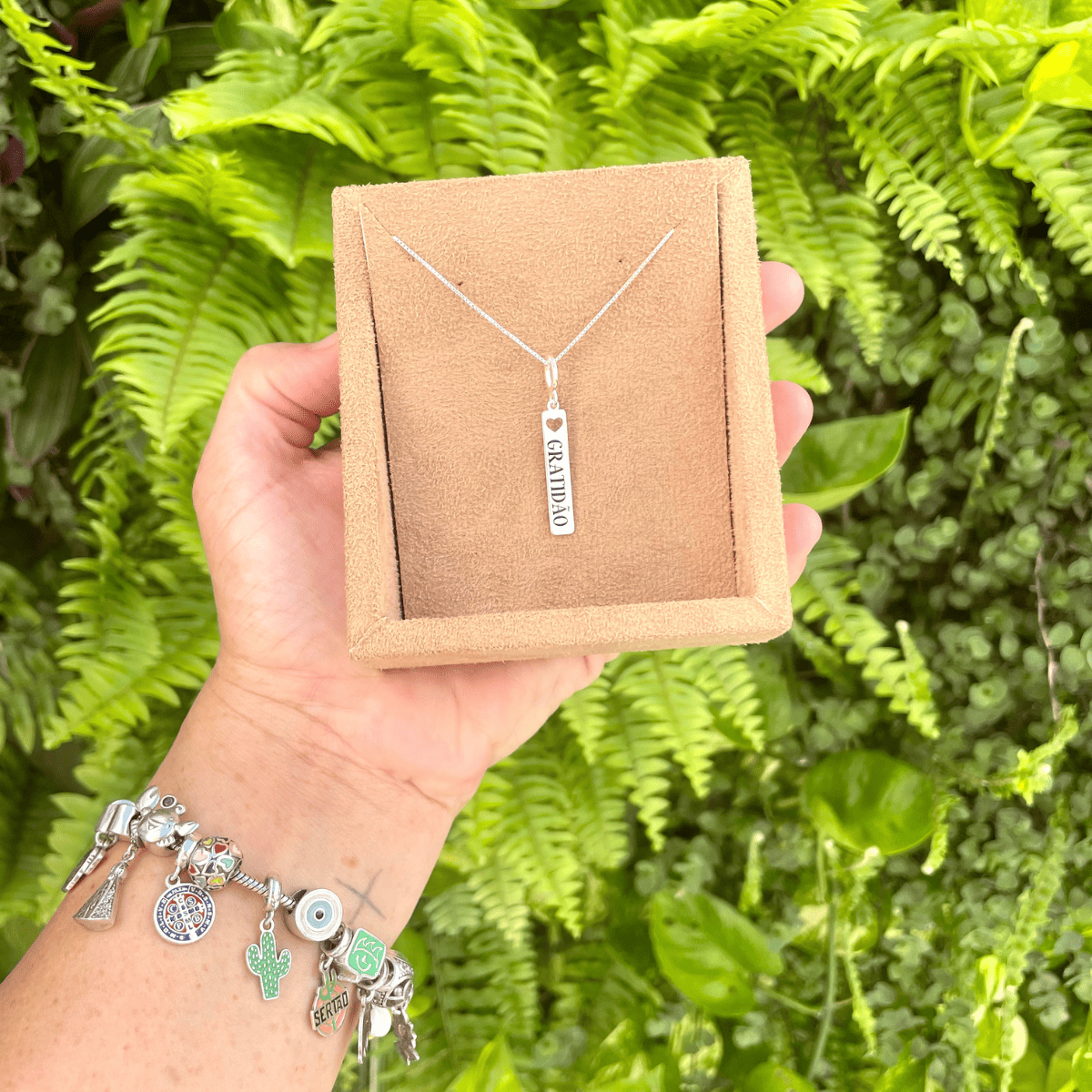 Pingente de "Gratidão" Luza com Coração Vazado em Prata 925