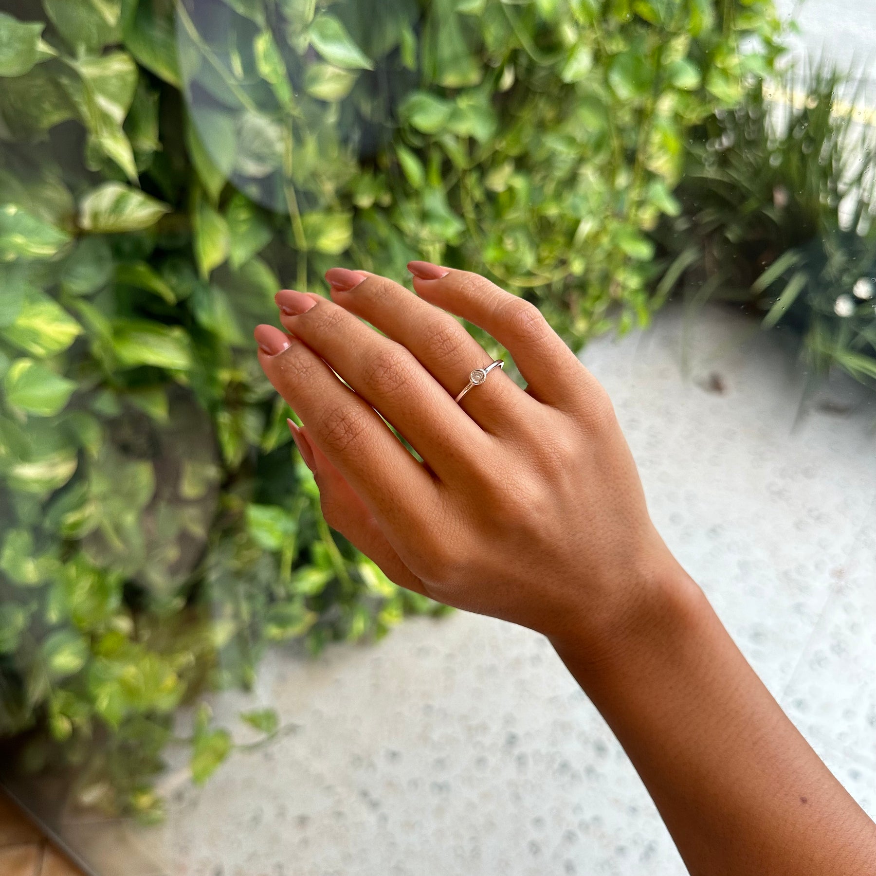 Anel Solitário Luza de Ponto de Luz em Prata 925