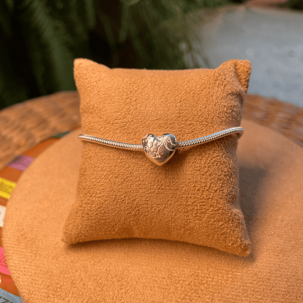 Berloque de Coração Luza com Mão Amiga e Cat em Prata 925