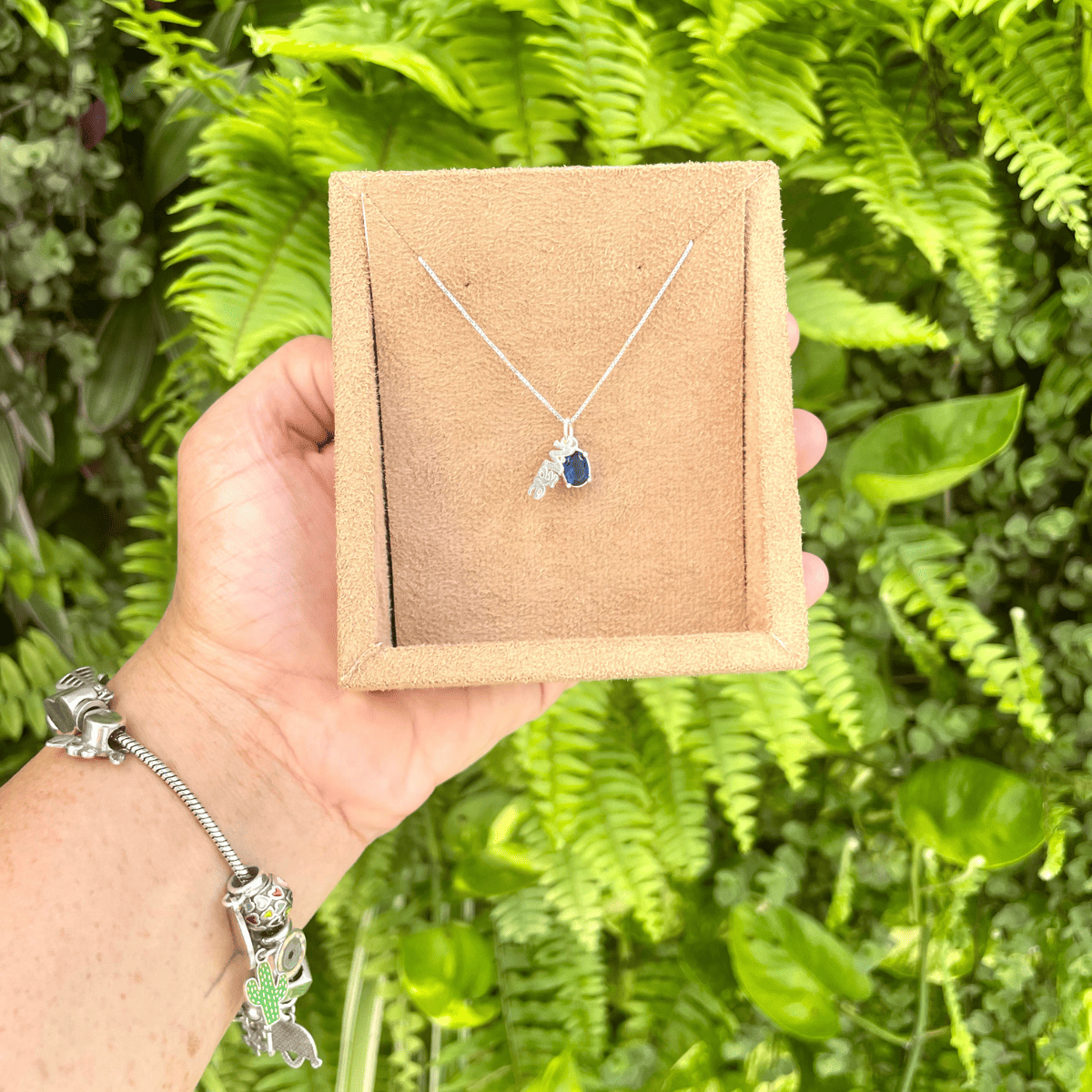 Pingente Pedra Oval AZul Marinho com Nome Mãe Luza em Prata 925