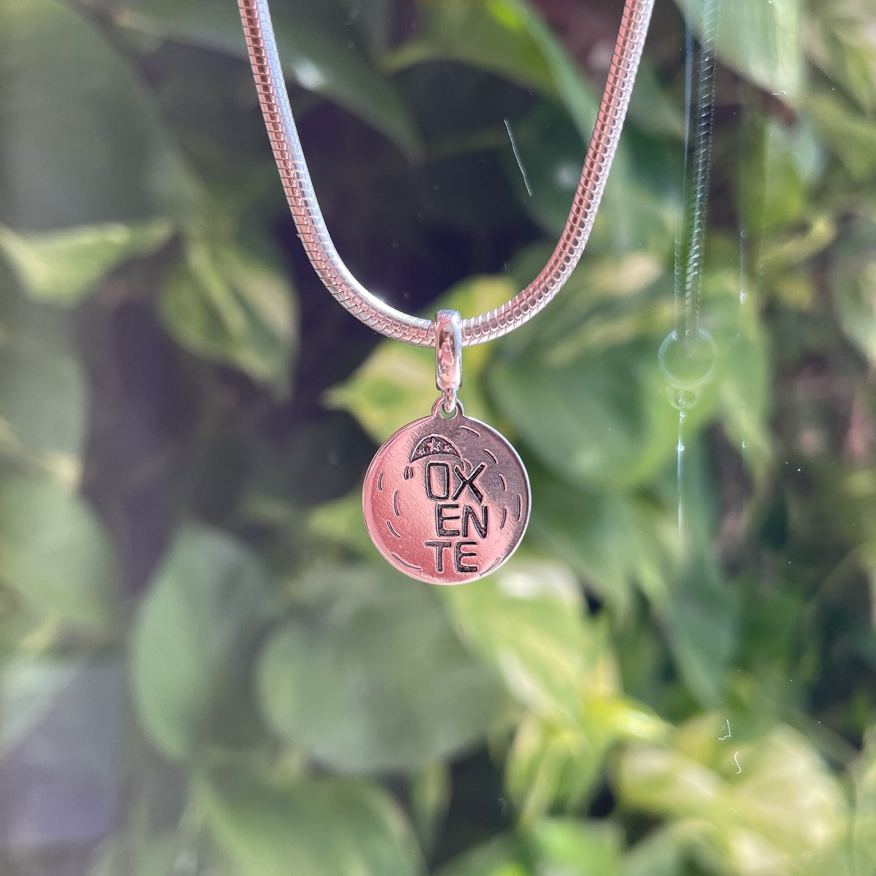 Pingente de Medalha "Oxente" em Prata 925