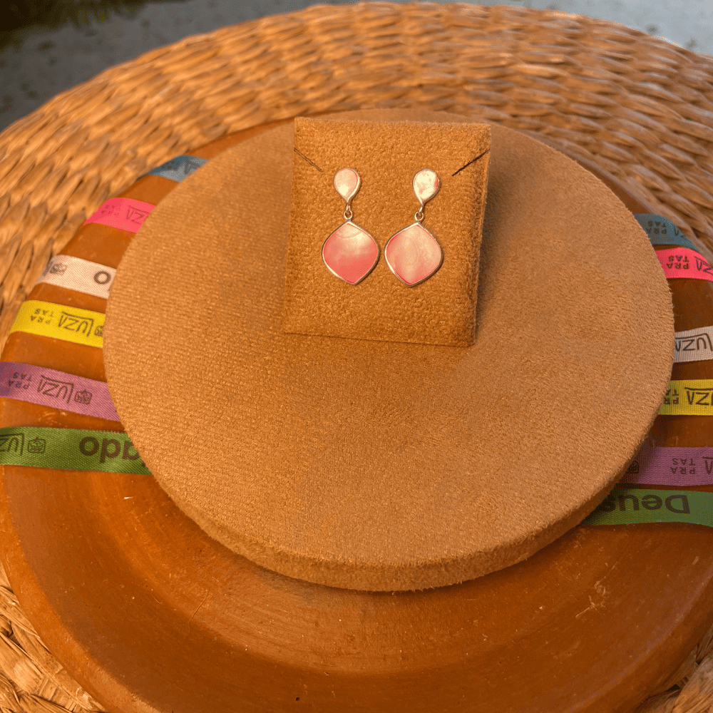 Brinco Pendente Luza de Pedra Leitosa Rosa em Prata 925