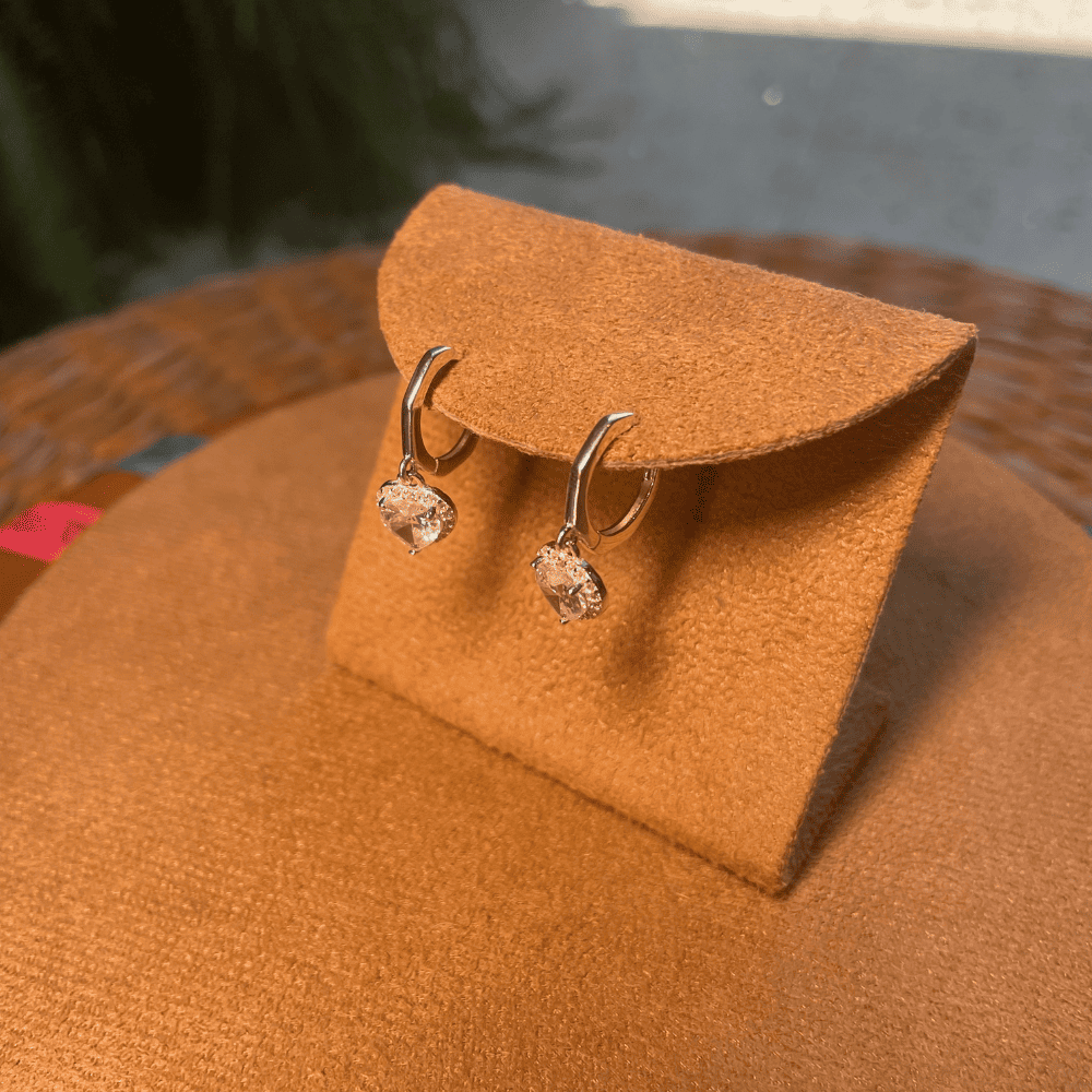 Brinco Argola Luza com Coração Pendente em Prata 925