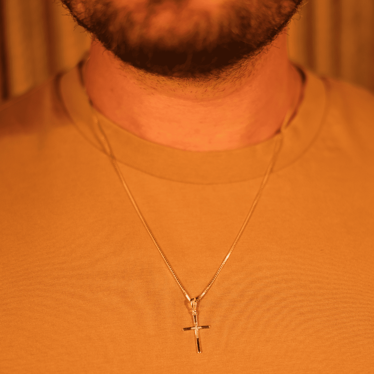 Pingente Luza de Cruz Lisa com Cruz Pequena no Meio em Prata 925