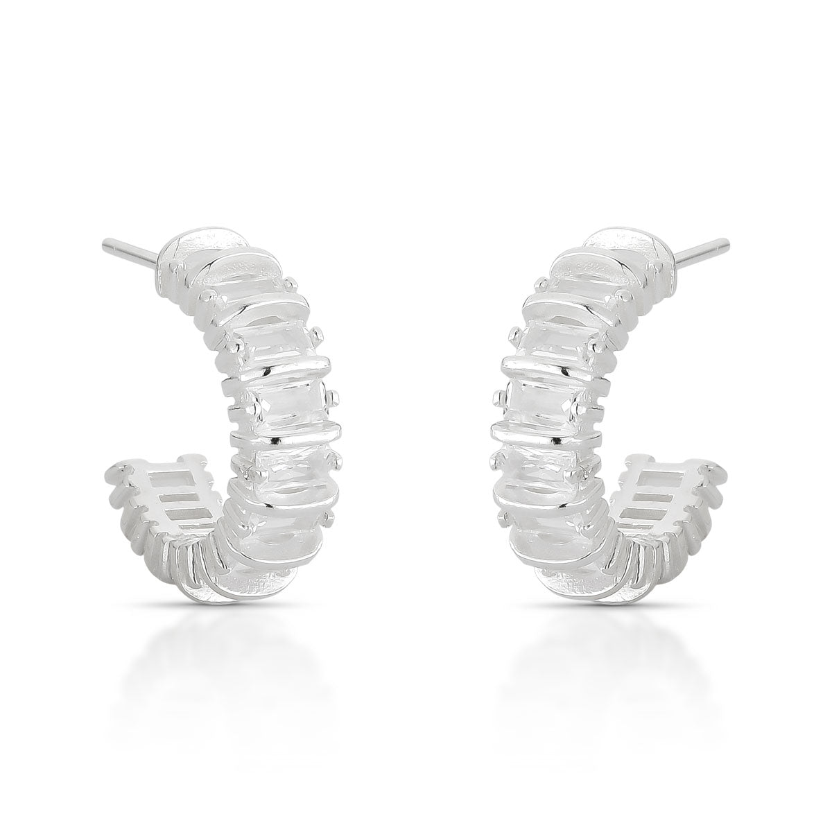 BRINCO ARGOLA MÉDIA LUZA COM NAVETE COM ZIRCÔNIA EM PRATA 925