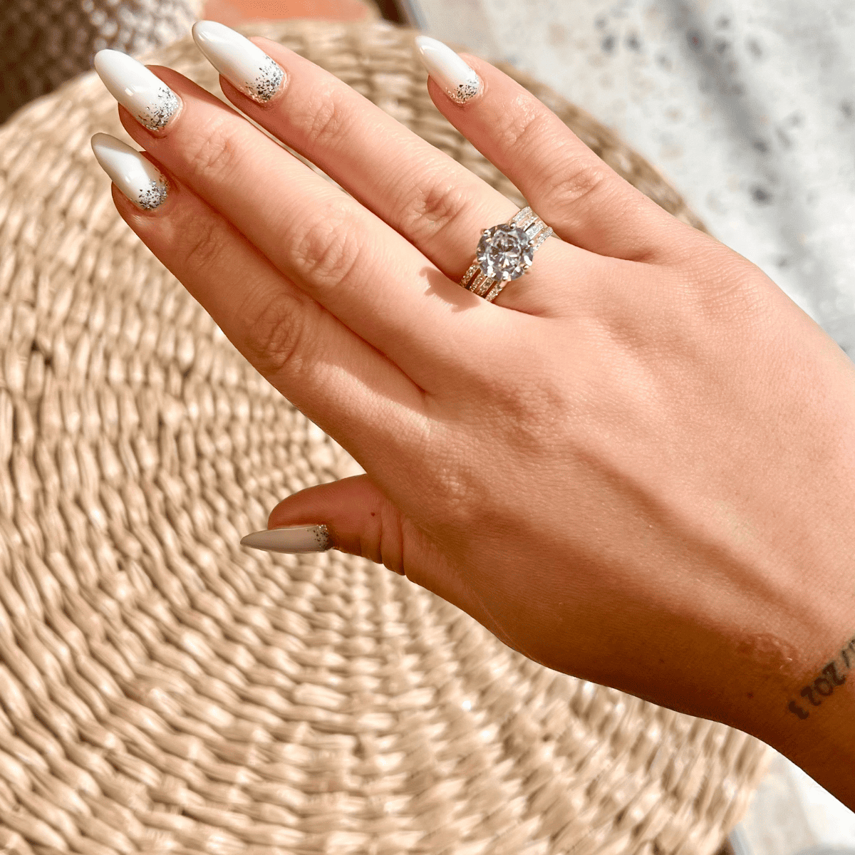 Anel Solitário Luza Luxo com 4 Linhas Cravejada e Pedra Grande em Prata 925