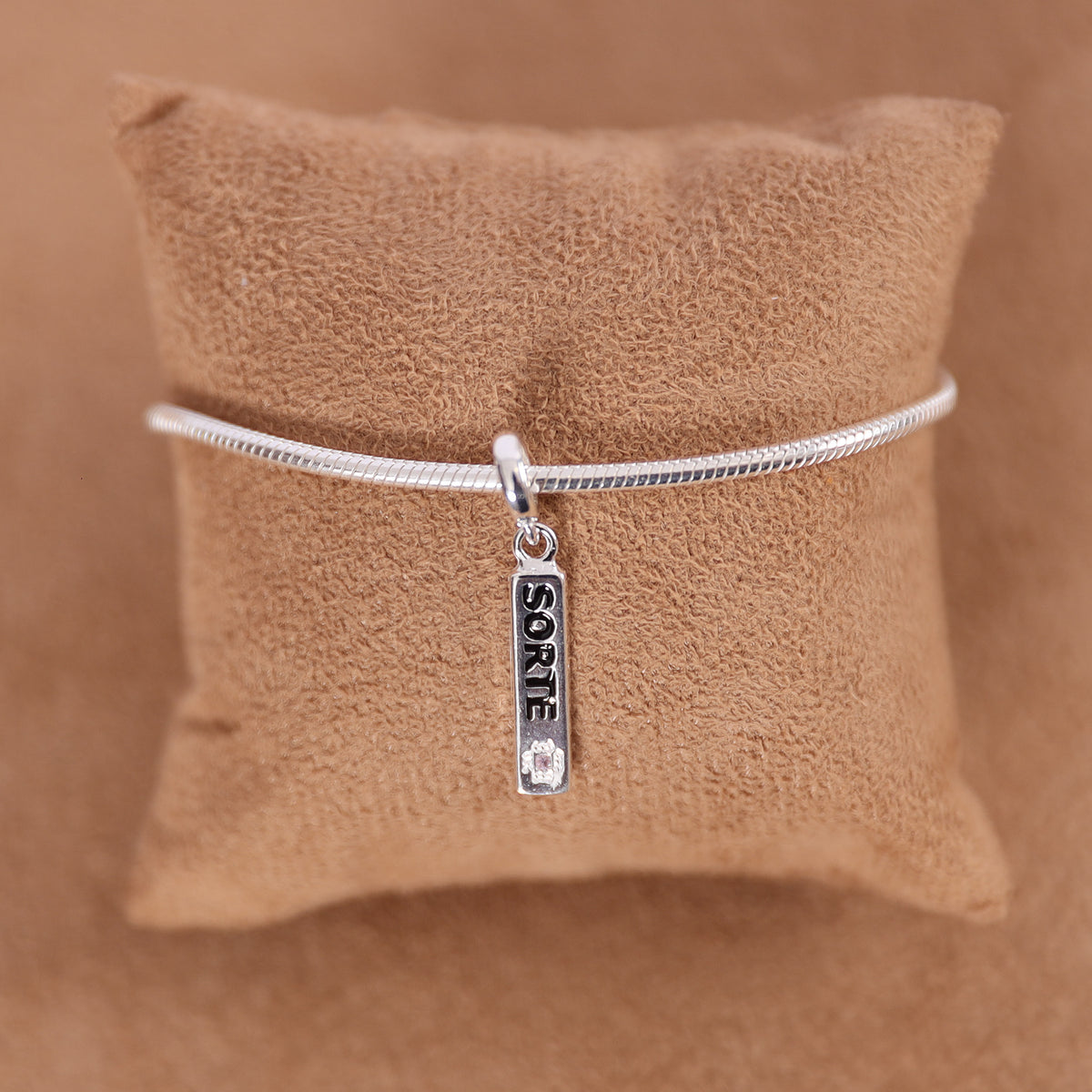 Berloque com Medalha "Sorte" Luza em Prata 925