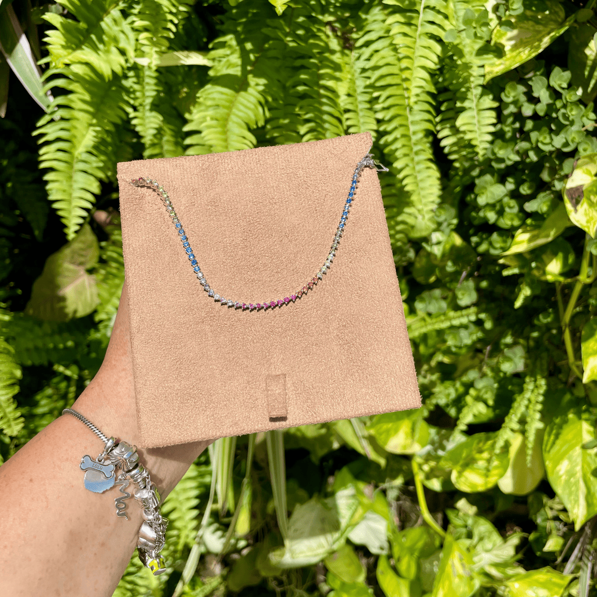 Pulseira Riveira Luza Color em Formato Triangulares em Prata 925