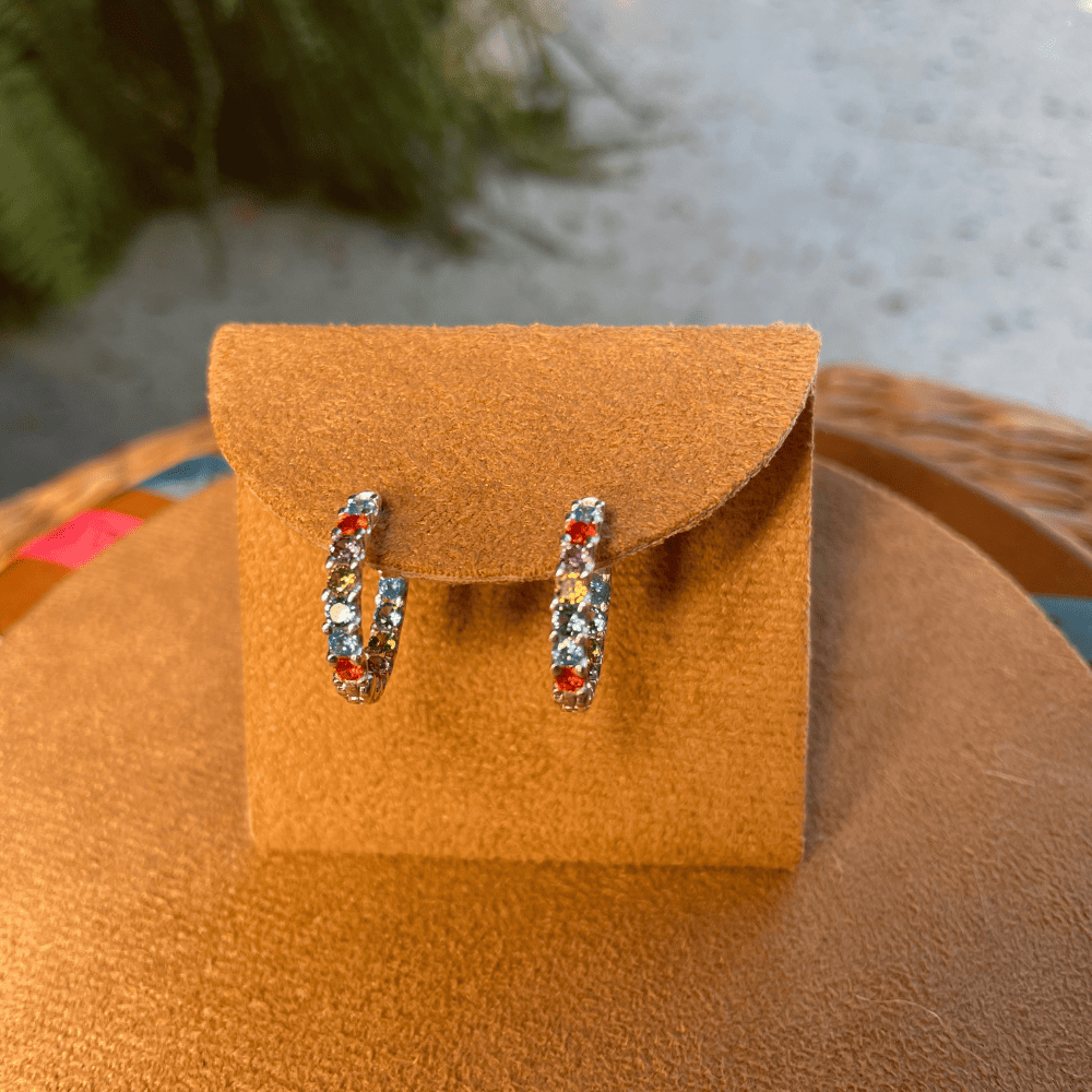 Brinco Argola Luza Média com Zircônias Colors Externas e Internas em Prata 925