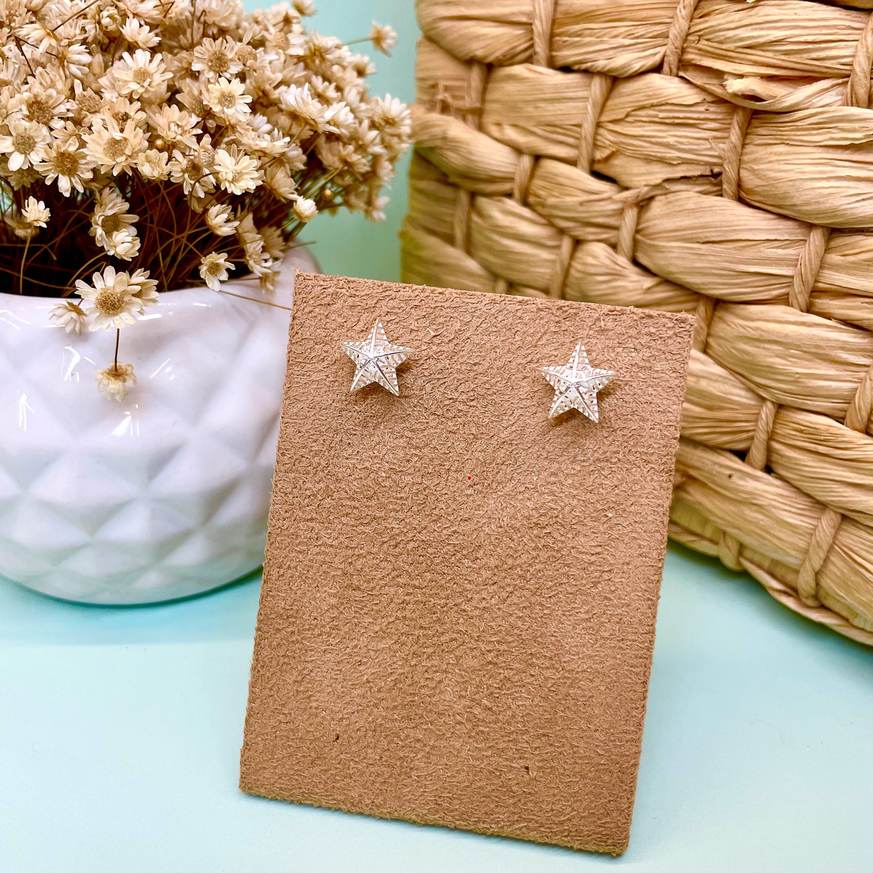 Brinco Luza Estrela M Boleada com Detalhes Vazados em Prata 925