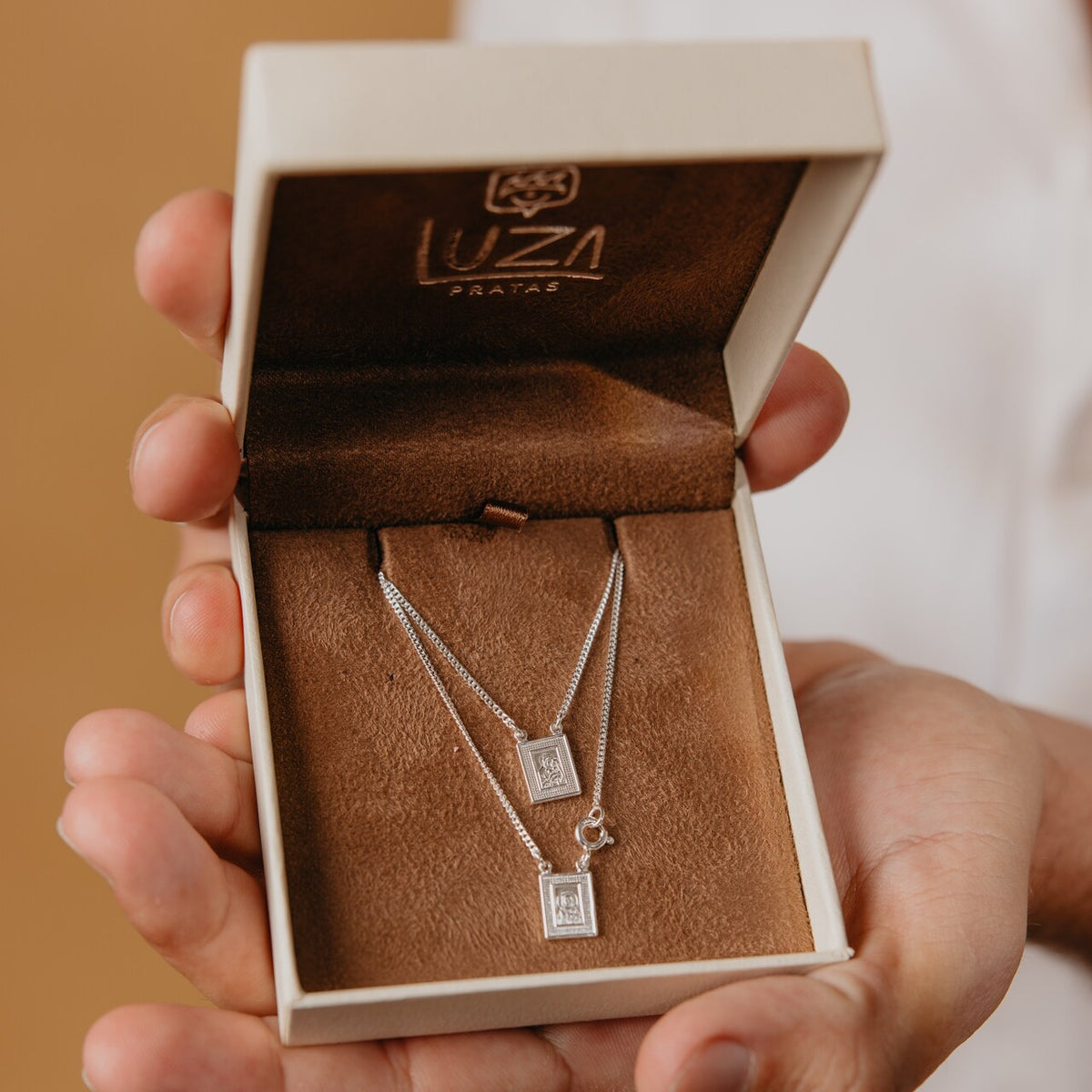 Escapulário Luza Clássico Tam P Nossa Senhora do Carmo e Sagrado Coração de Jesus em Prata 925