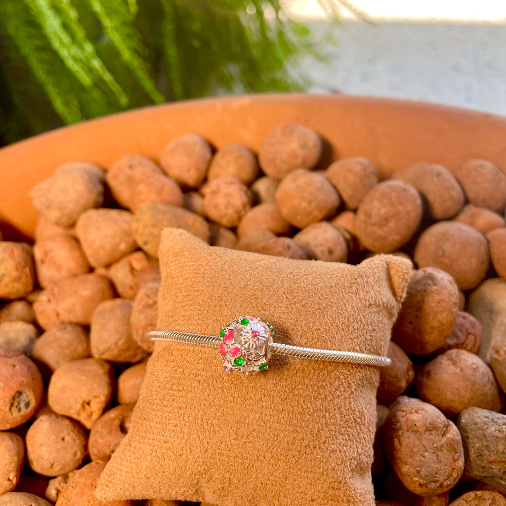 BERLOQUE SEPARADOR LUZA DE FLORES COLORIDAS EM PRATA 925