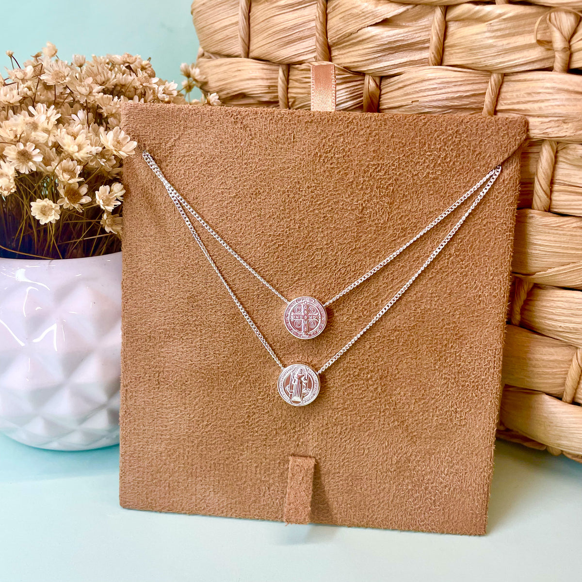 Colar Escapulário Redondo de São Bento em Prata 925