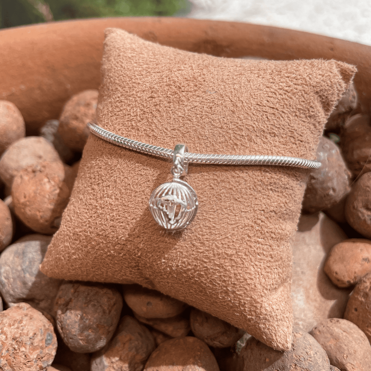 Berloque de Globo e Mapa Luza em prata 925