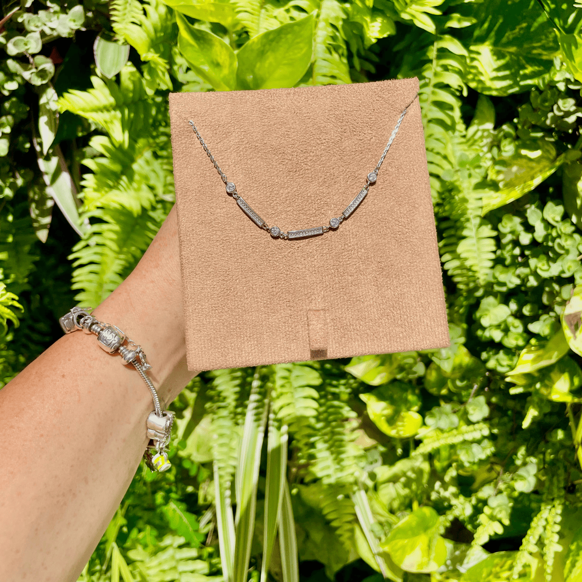 Pulseira Luza com Três Linhas Cravejadas de Zircônia e Pontos de Luz em Prata 925