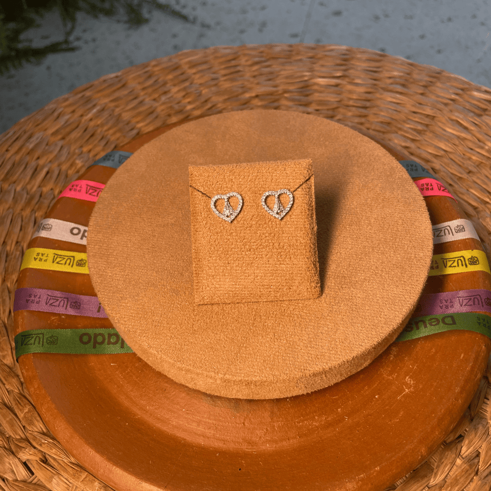 Brinco Luza Nossa Senhora Aparecida Cravejado com Zircônias em Prata 925