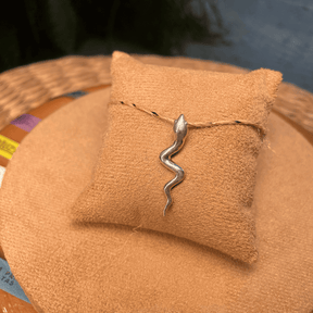 Pingente Luza de Cobra Lisa em Prata 925