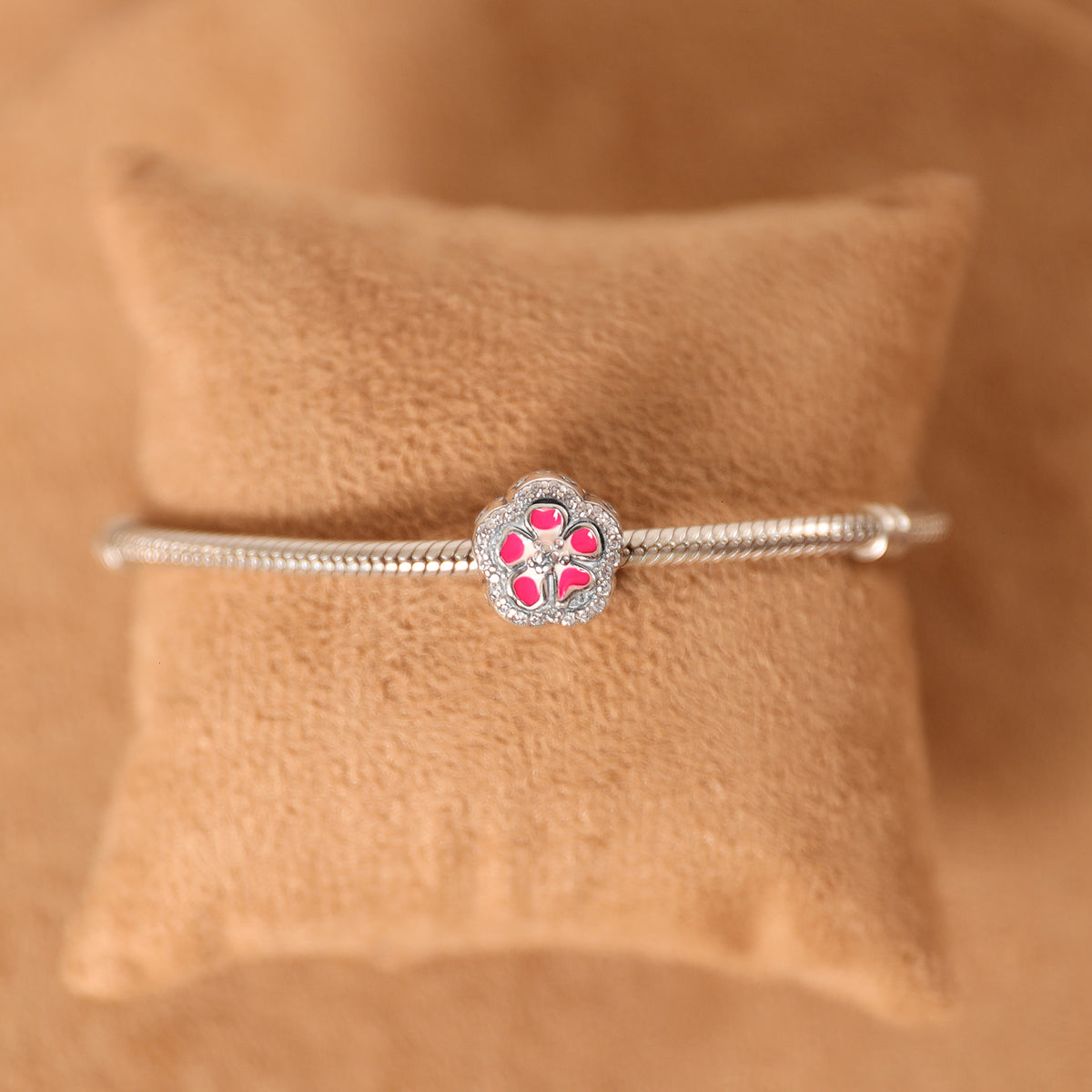 Berloque de Flor Rosa com Zircônias em Prata 925
