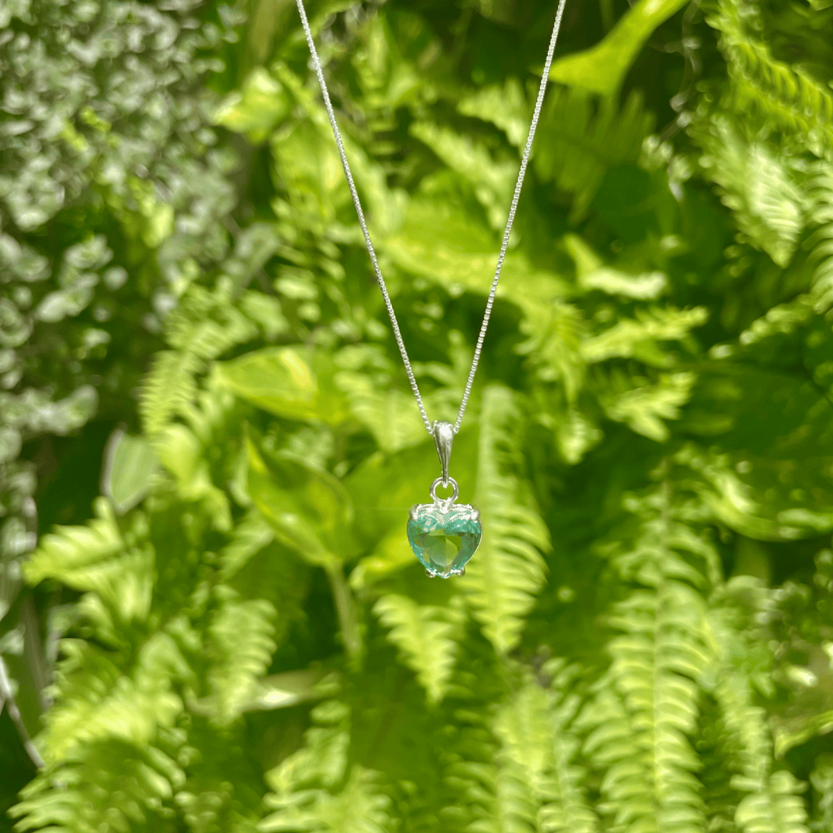 Pigente de Coração Verde Água Luza em Prata 925