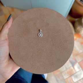 Pingente Leme de Navio com Ponto de Luz Luza em Prata 925