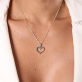 Pingente de Coração Vazado Luza em Prata 925 Envelhecida