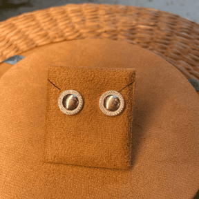 BRINCO DE ESFERA LUZA LISA RODEADO DE ZIRCÔNIA EM PRATA 925